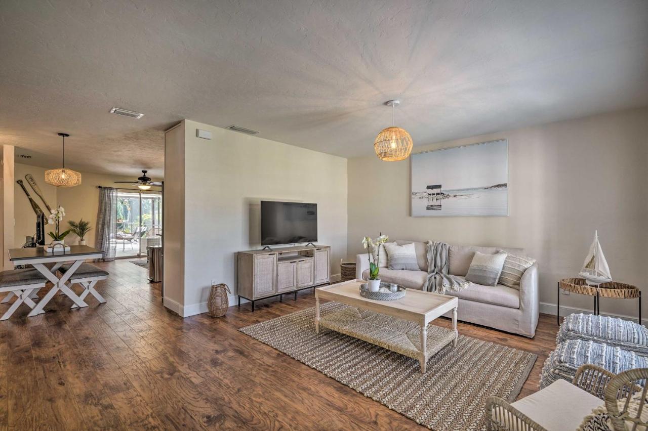 Naples Oasis With Screened Pool, Bike To Beach! Eksteriør billede
