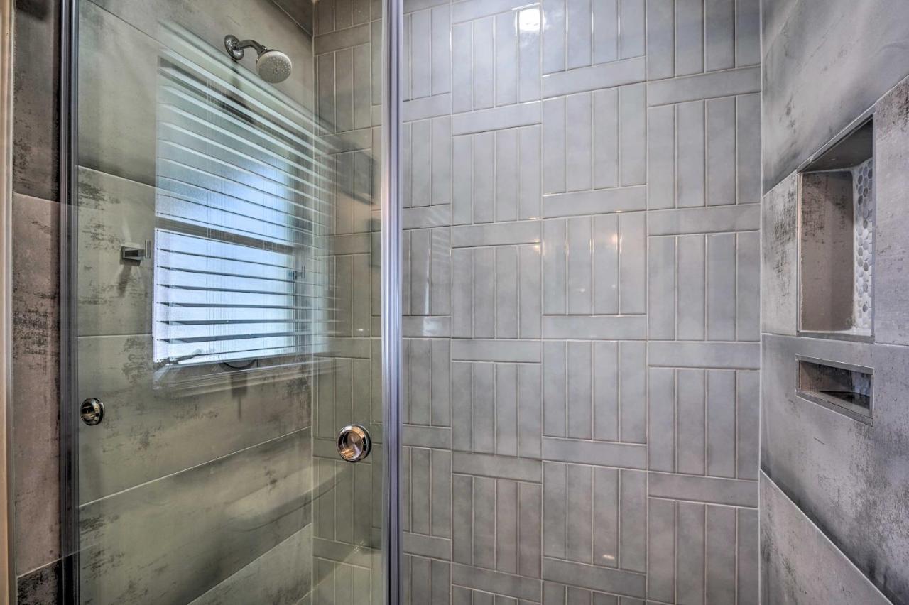 Naples Oasis With Screened Pool, Bike To Beach! Eksteriør billede
