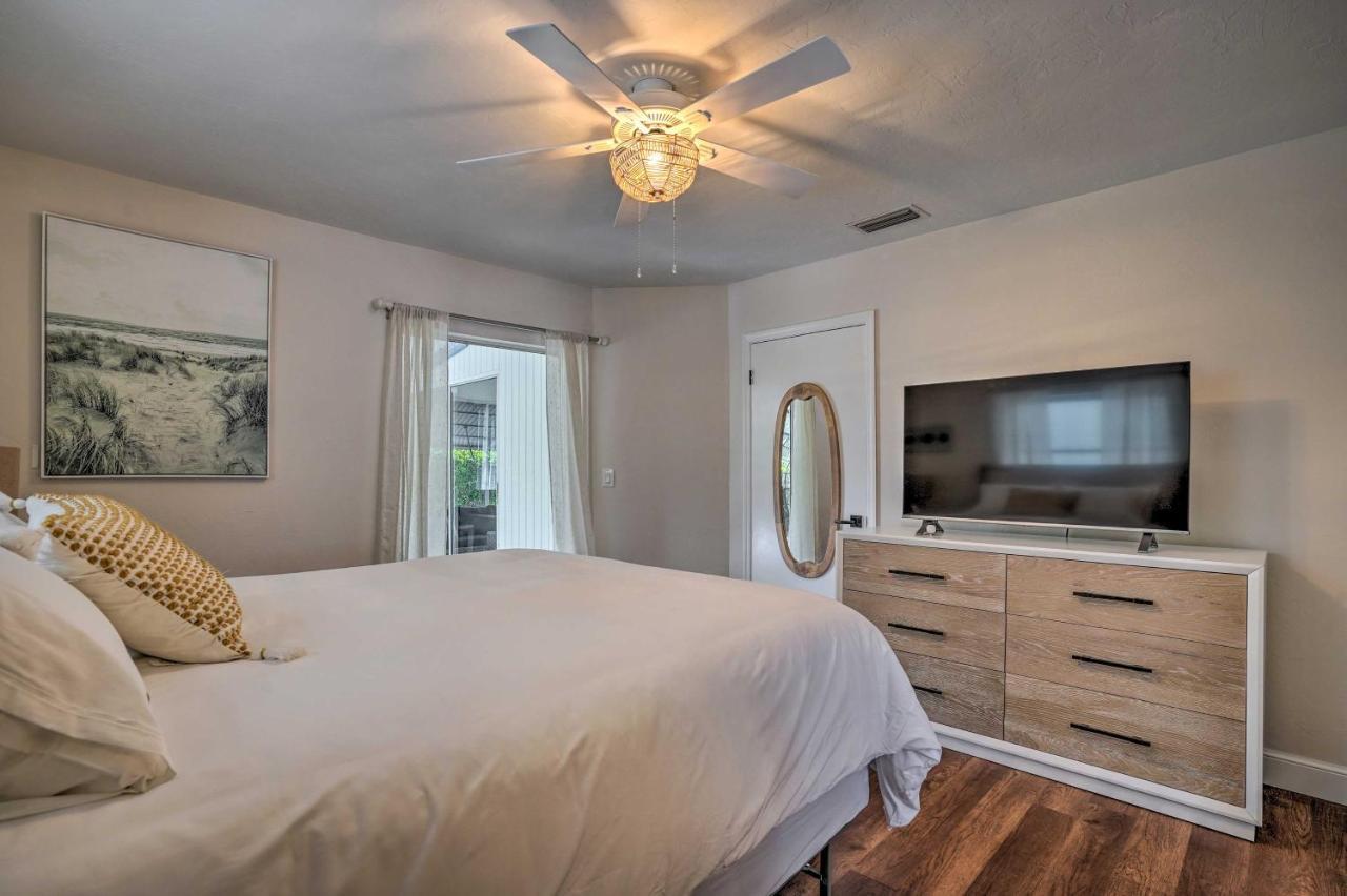 Naples Oasis With Screened Pool, Bike To Beach! Eksteriør billede